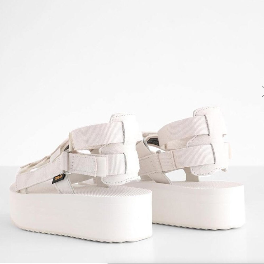 Teva Flatform Mevia Sandal